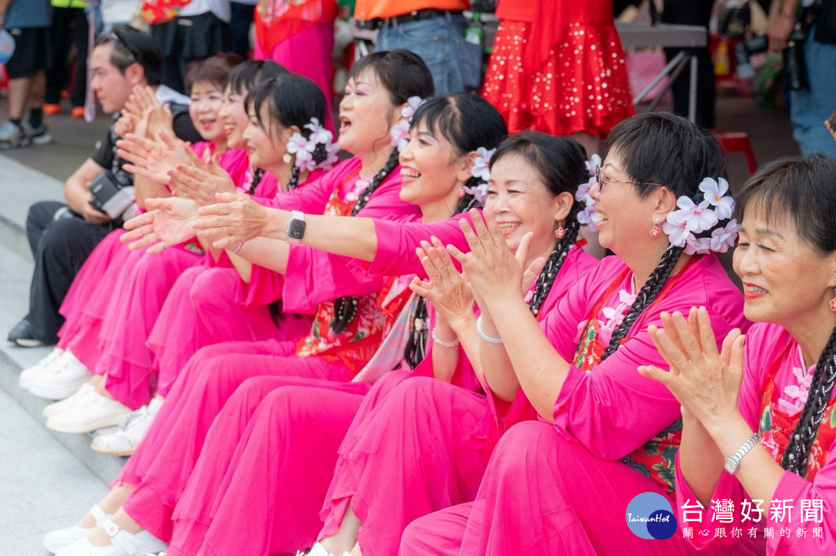 「2026桃園客家義民祭 祭祀大典」中,鄉親參與踩街、挑擔等傳統活動。<br /><br />