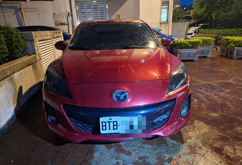 違規左轉露餡 警查獲環保回收假車牌送辦 244 cnews204260822a02