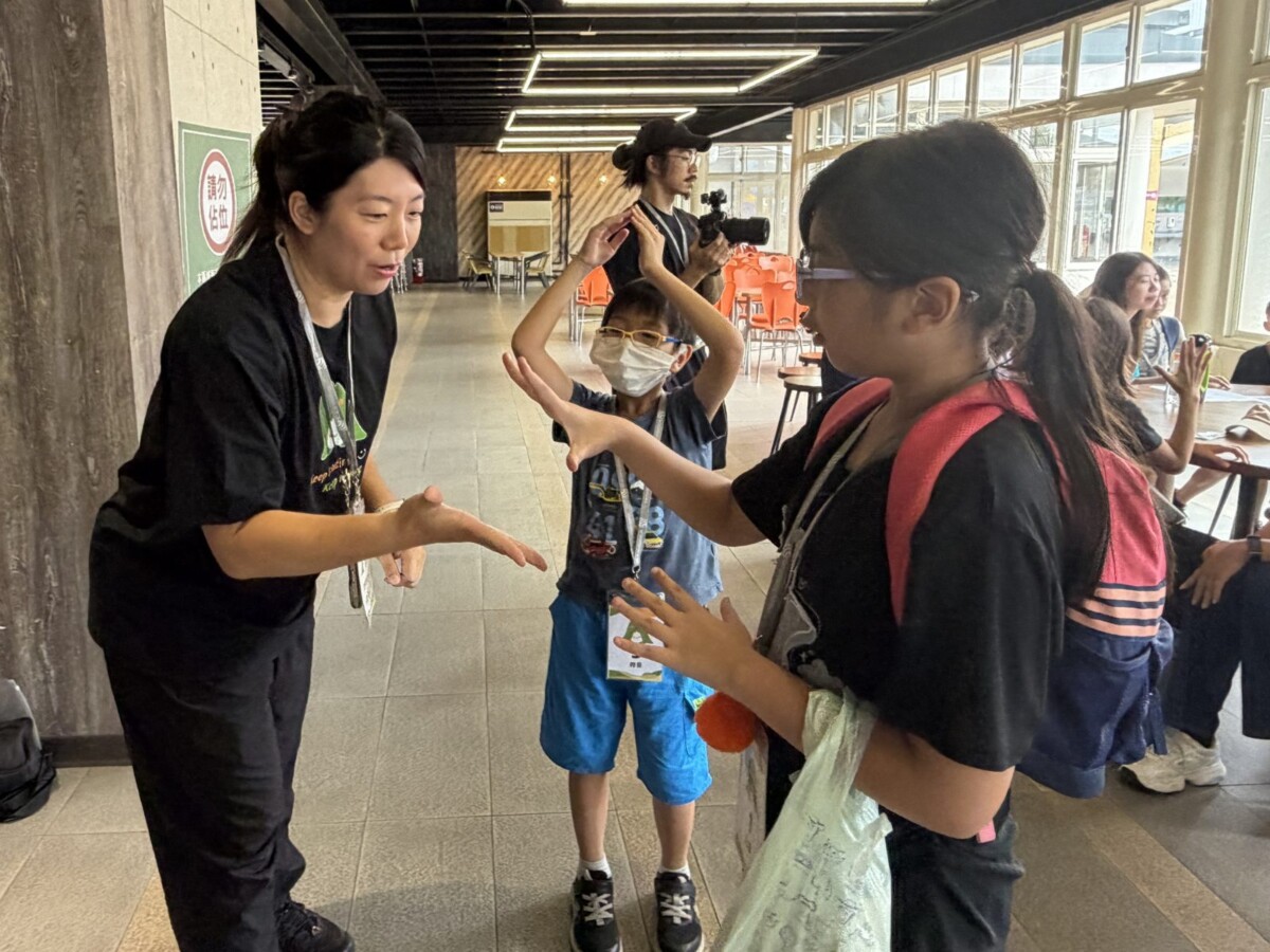 SQ08221 4視訊伴讀5年不間斷