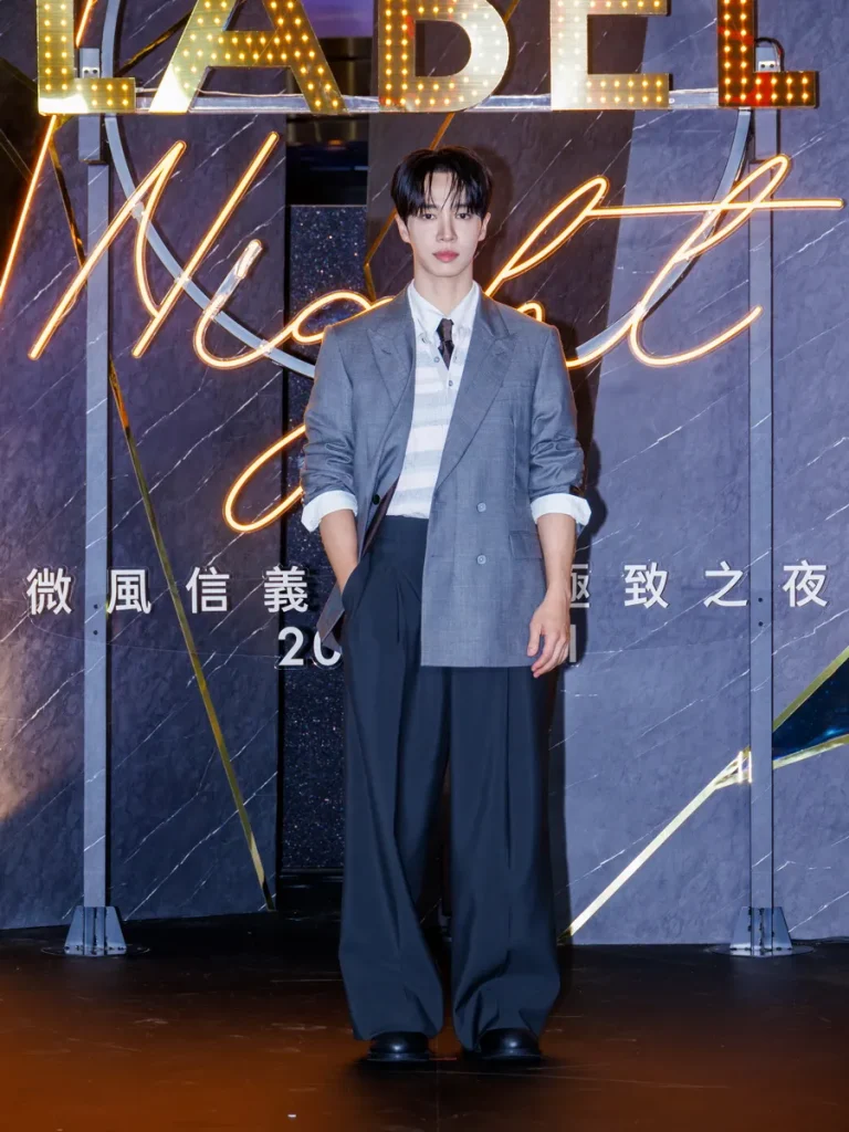 韓國男子團體Highlight成員李起光