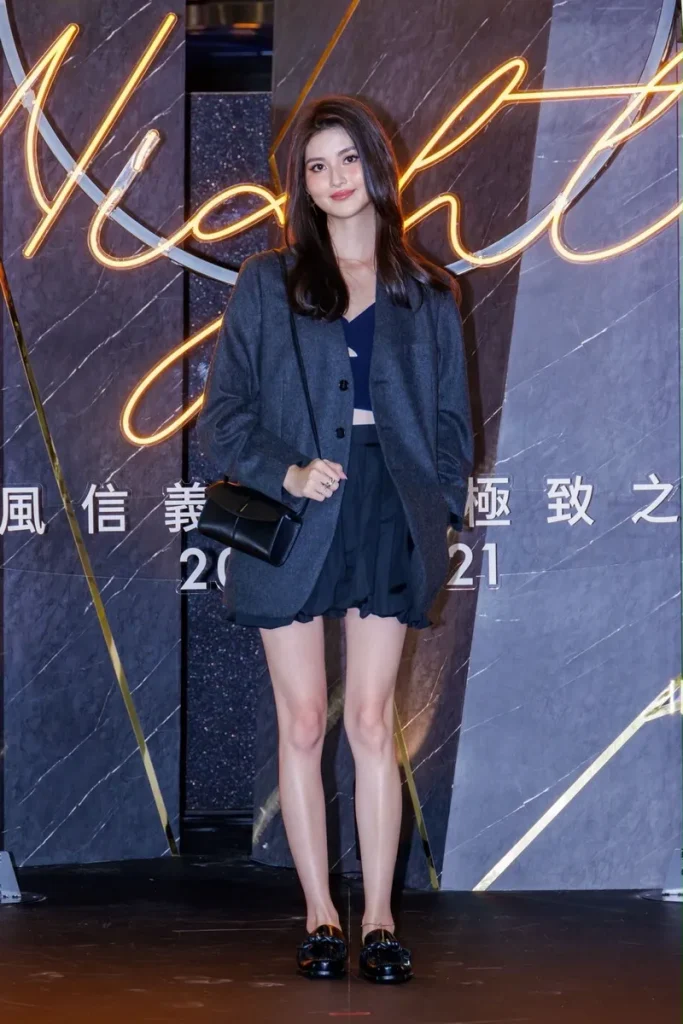 廖鎮漢女兒 Trinity 身穿 Jil Sander 出席星光紅毯