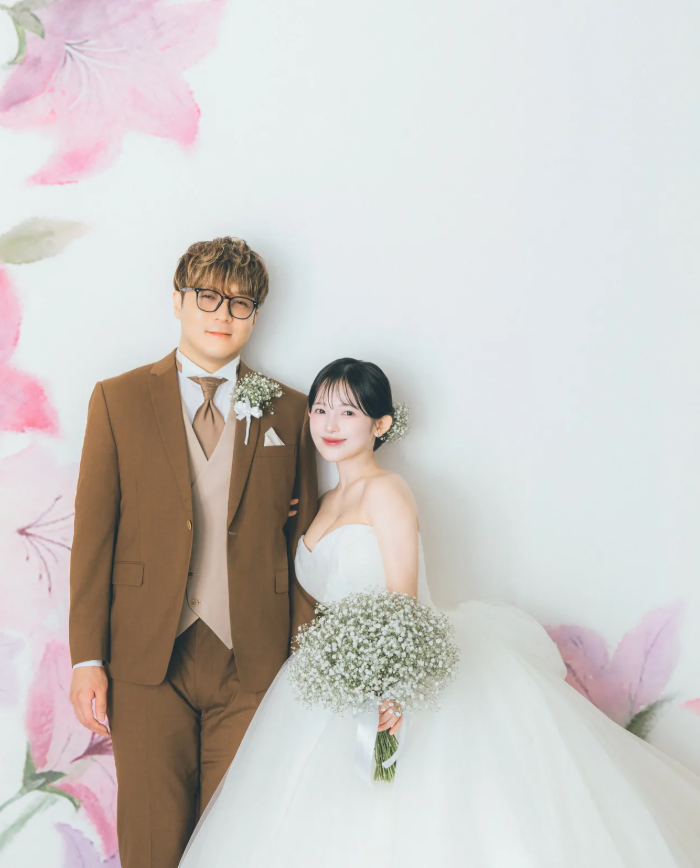 天木純曬出與老公的甜蜜婚紗照。(圖/翻攝天木純IG)