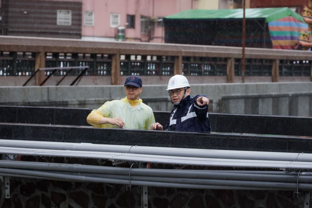 親赴三民、前鎮、仁武 賴瑞隆多處勘災:持續緊盯各地水情 8 親赴三民、前鎮、仁武 賴瑞隆多處勘災:持續緊盯各地水情 7