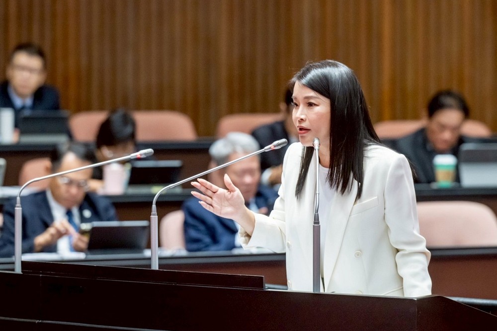 中秋做公益拋磚引玉 張嘉郡捐月薪採購弱勢團體禮盒 214 中秋做公益拋磚引玉 張嘉郡捐月薪採購弱勢團體禮盒 213