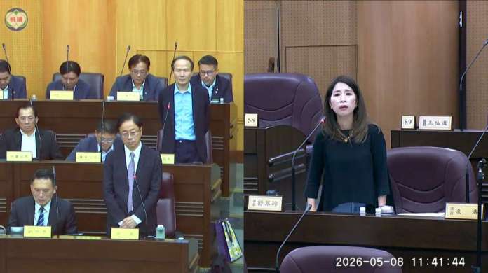 代步車大雨中拋錨!龍潭老翁外出領藥受困 暖警即刻救援 52454145tarq567
