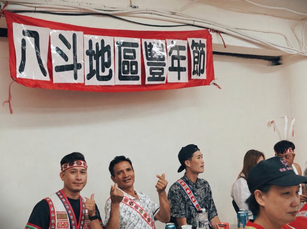 警方於活動現場進行犯罪預防宣導,向民眾傳遞防詐及安全防範觀念。(圖/記者薛秀蓮 翻攝)
