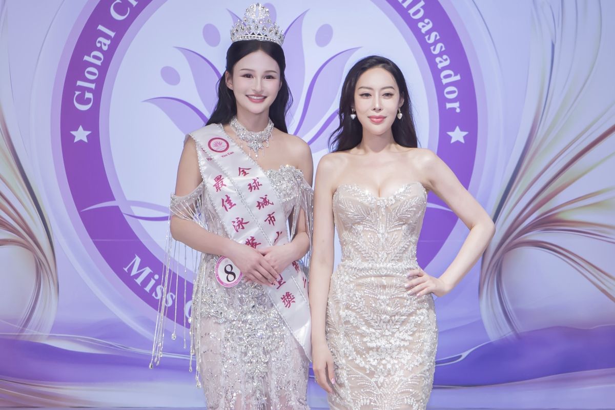 圖/全球城市小姐台灣賽區大會會長李雅楹(圖右),恭喜吳晨瑄獲選第二名。(中華全球城市選拔協會提供)