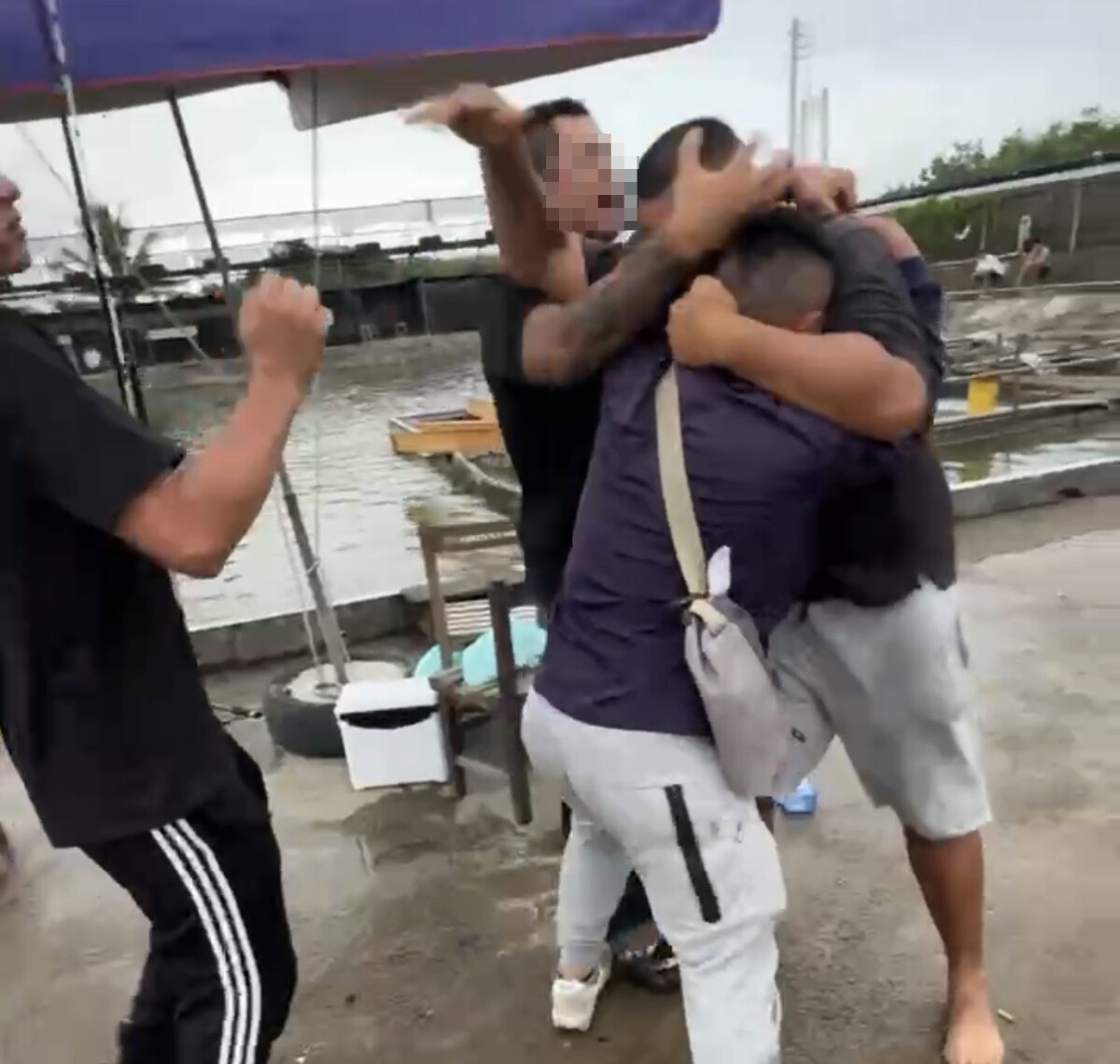 SQ08251 1伸港釣魚場爆5人大亂鬥