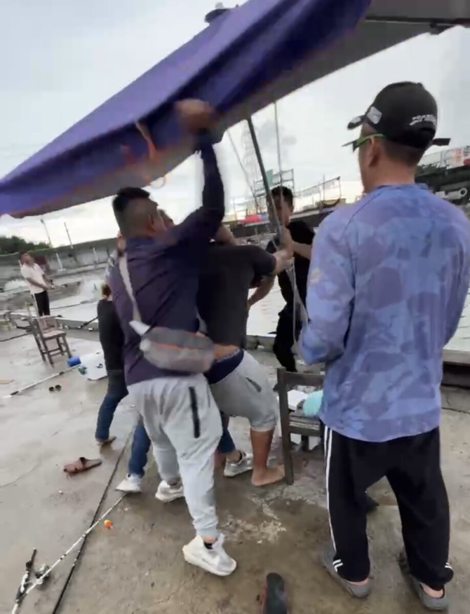 SQ08251 2伸港釣魚場爆5人大亂鬥