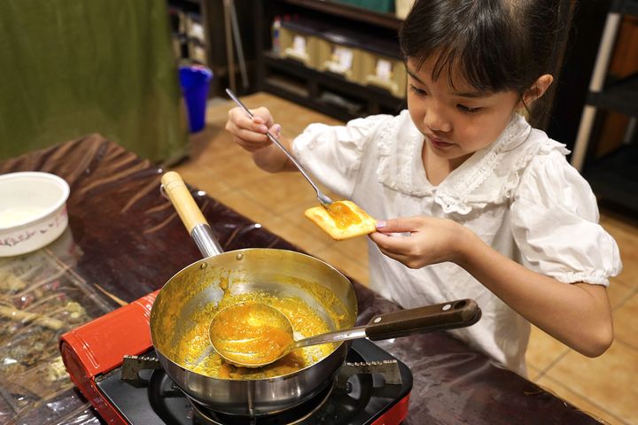 民雄親子散策趣 從療癒玩偶到鳳梨好滋味　