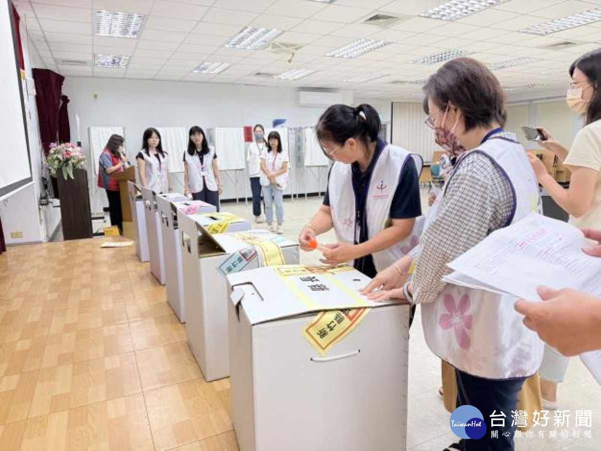演練重點涵蓋正確圈選方式、身心障礙者協助措施、投票與開票程序。