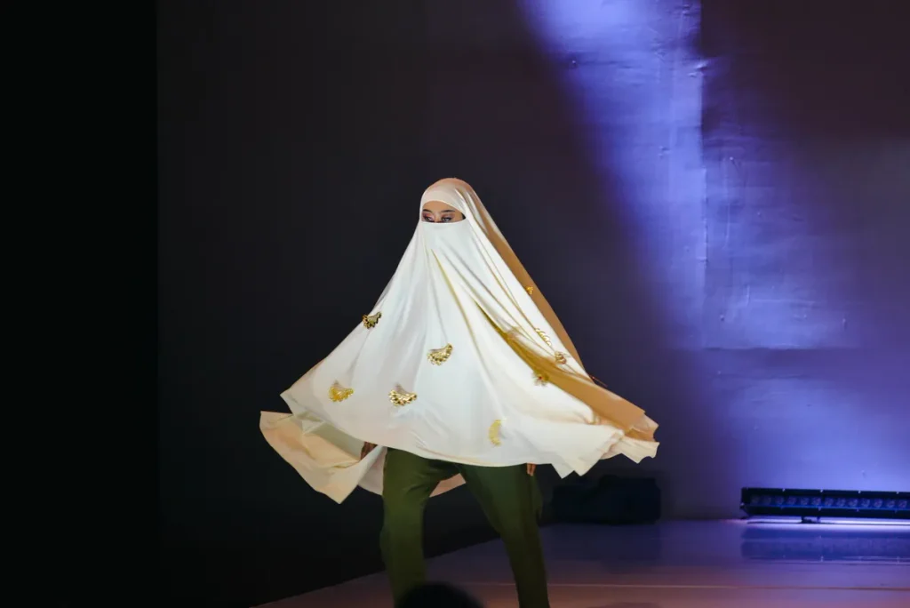 印尼編舞家Dinda Sulisna作品《SUAI The Gaze Can_t Dress Me》入選獨立展演