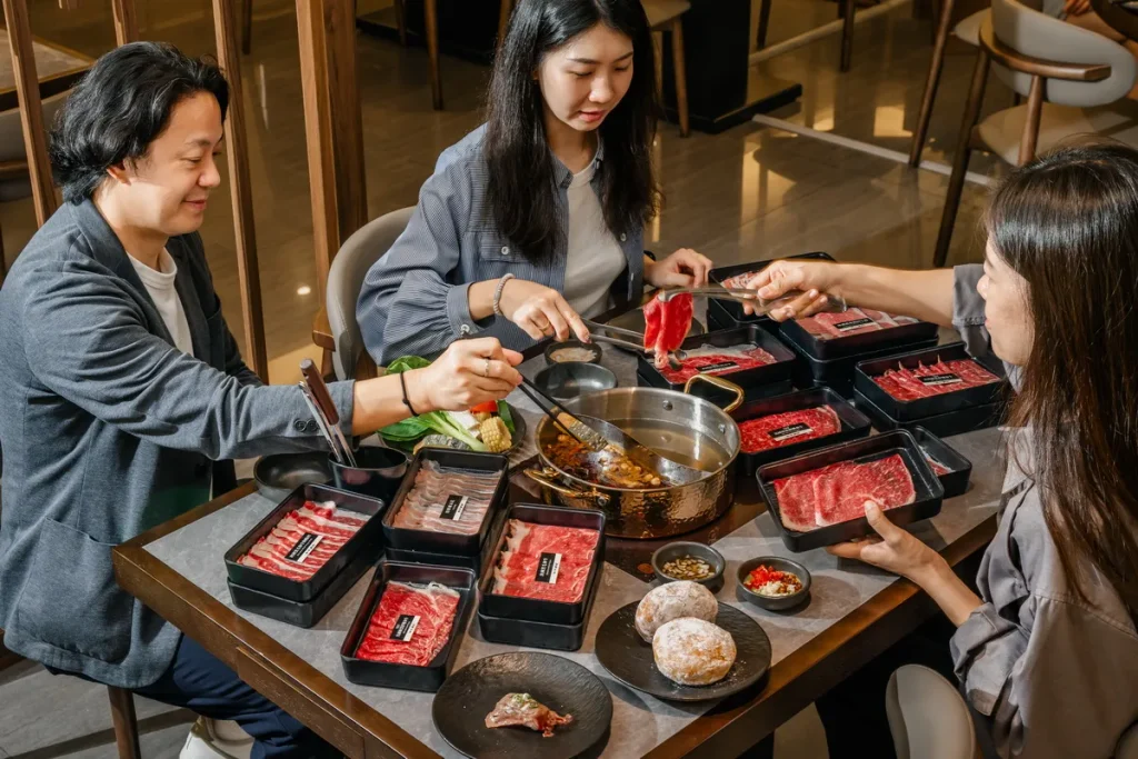 希望讓每一位來消費者都能在鍋氣升騰之間,與家人朋友分享「一鍋相聚,一席相敘」的美味時光