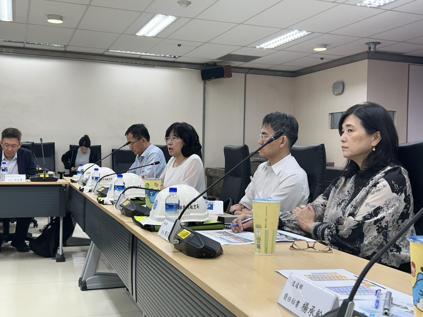 高雄24小時機場可行性? 何淑萍:牽涉層面多、問題複雜且高度技術性 232 高雄24小時機場可行性? 何淑萍:牽涉層面多、問題複雜且高度技術性 231