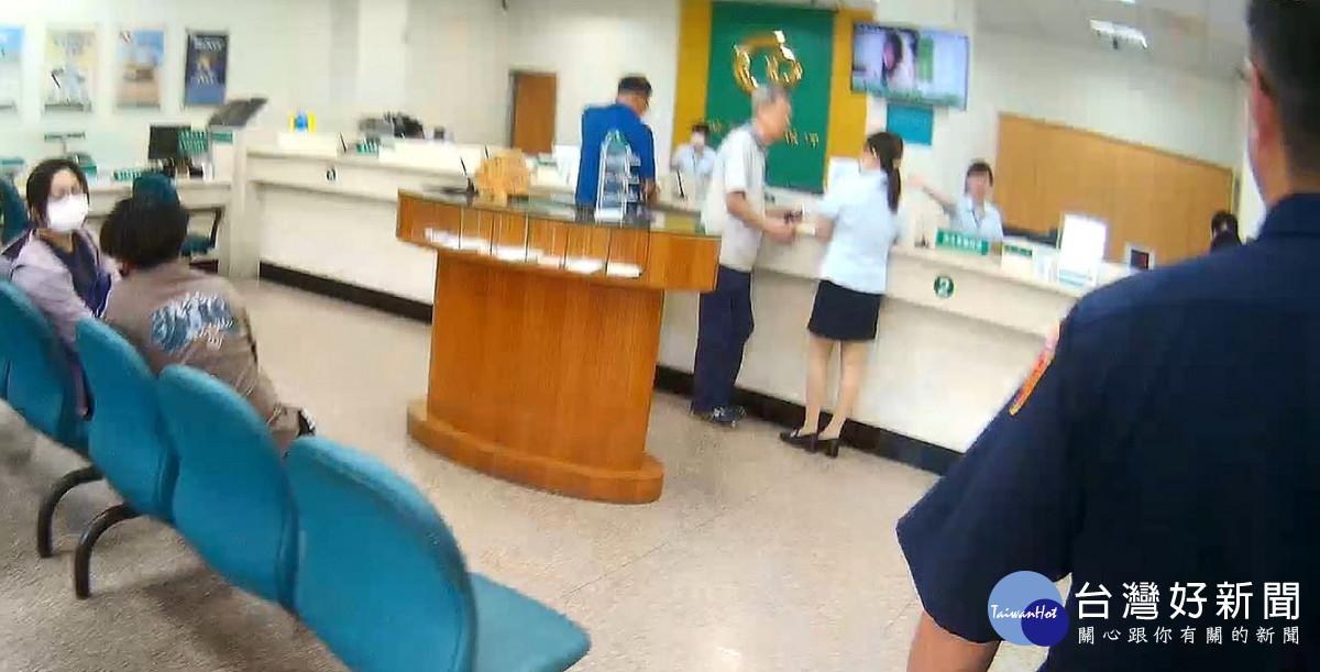 桃市警局加強指派所長以上幹部向轄區金融機構行員宣導。