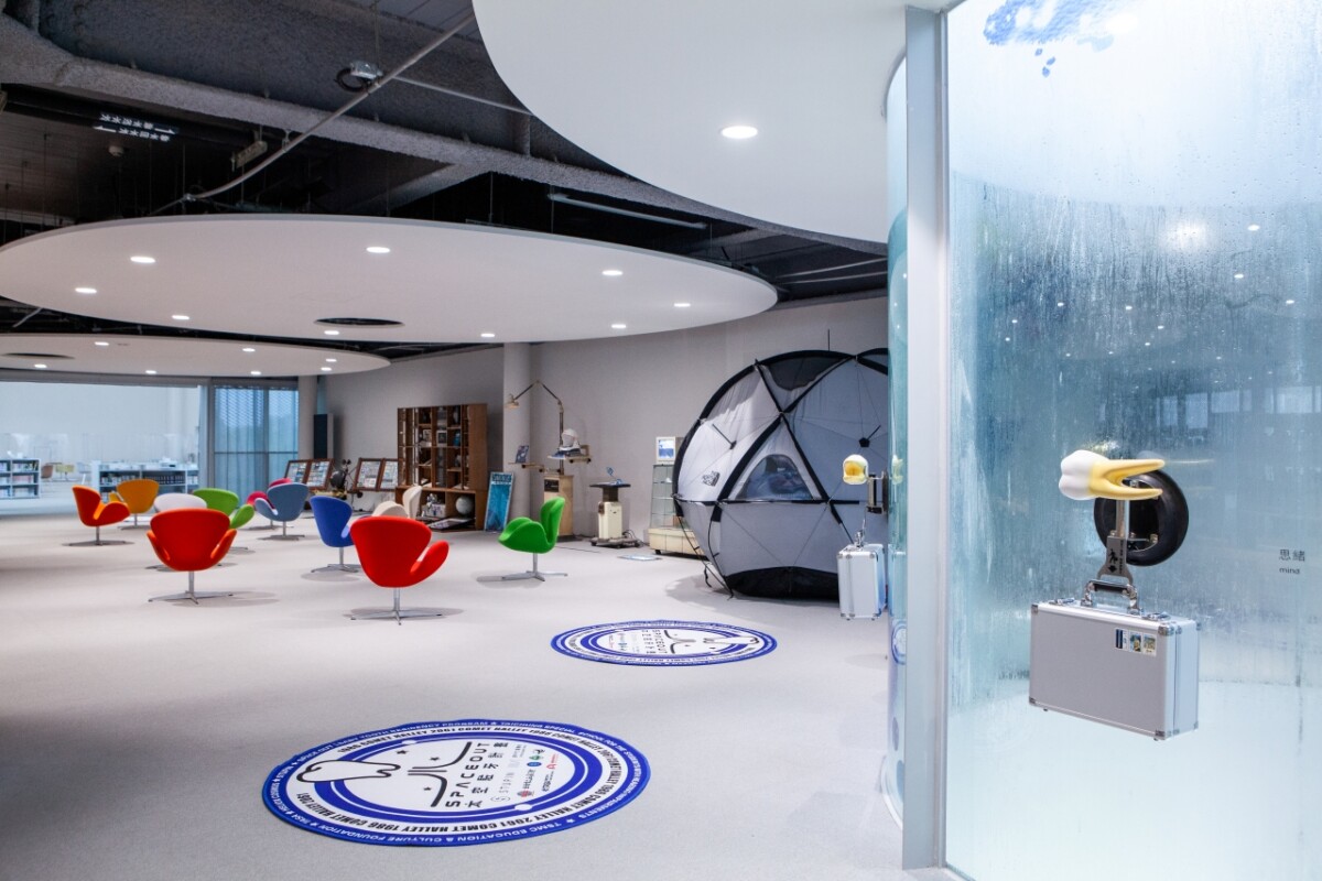 ▲太空駐牙計畫不只是把作品放進展場，更讓建築成為展覽的一部分。(圖/記者顏淑娟翻攝)
