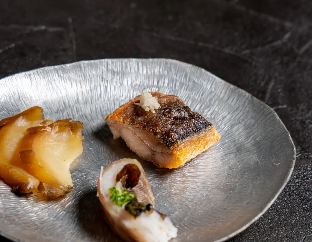 金度潤主廚將充滿台灣特色的食材,重解為富有韓國風味的宮廷料理。