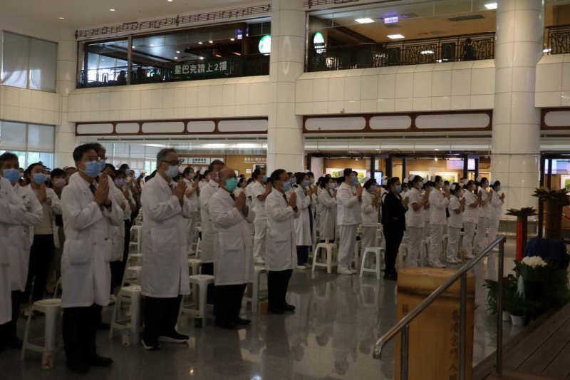 情繫佛國大愛膚殤 台中慈濟醫院為中尼洪災祈福