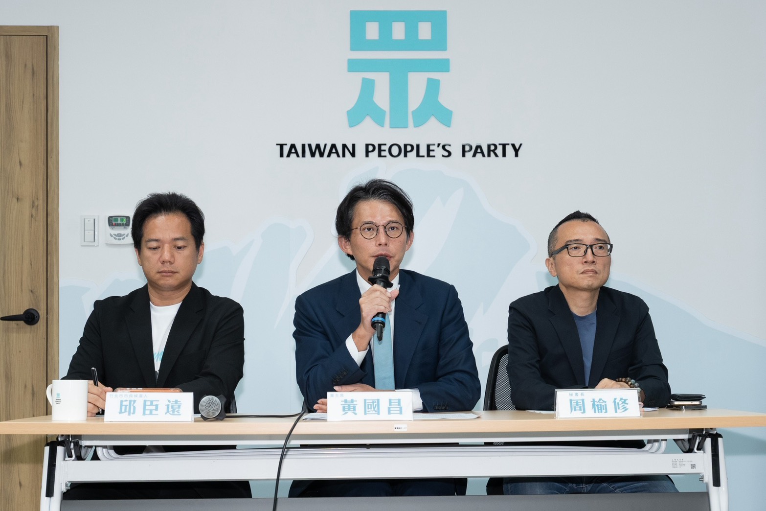 黃國昌怒譙徐欣瑩「說話不算話」 彭華幹反問:竹北藍白合破局真打對人? 26 黃國昌怒譙徐欣瑩「說話不算話」 彭華幹反問:竹北藍白合破局真打對人? 25