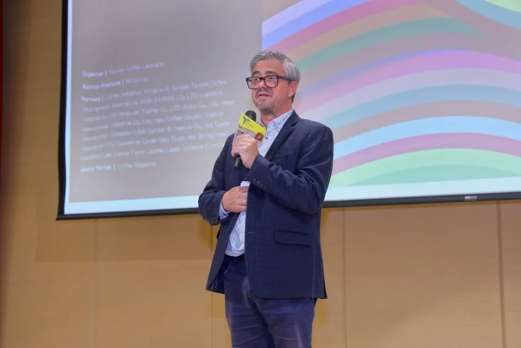 大會主審、國際傳奇咖啡人 Darrin Daniel 盛讚臺灣咖啡評鑑表現出色；他更透露，本次賽事中其中一款作品，刷新了他投入咖啡產業 30 年來的最高分紀錄之一。