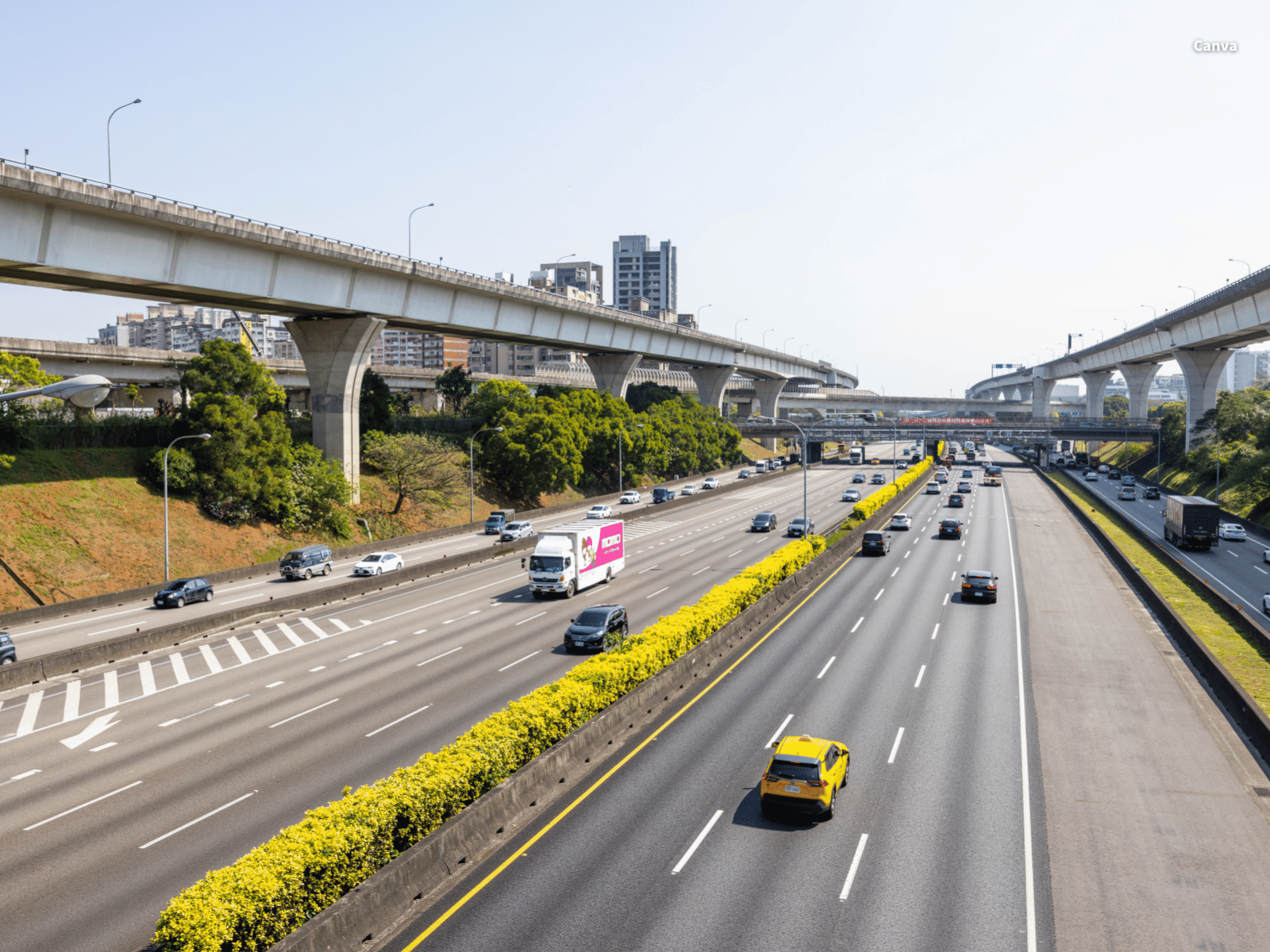 國道1號林口路段。(Canva)