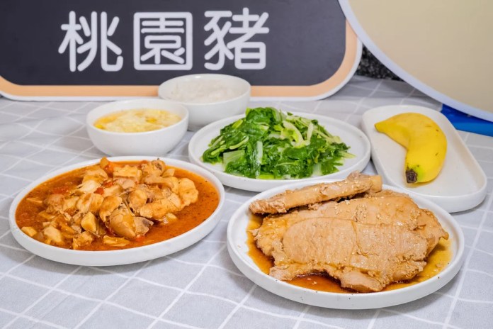 敬老愛心卡明年開放買農會商品 張善政盼福利資源帶動在地消費 1150831教育局115學年度第1學期市長到校關心國中小學生免費營養午餐記者會詩凱5 0 0 0 result