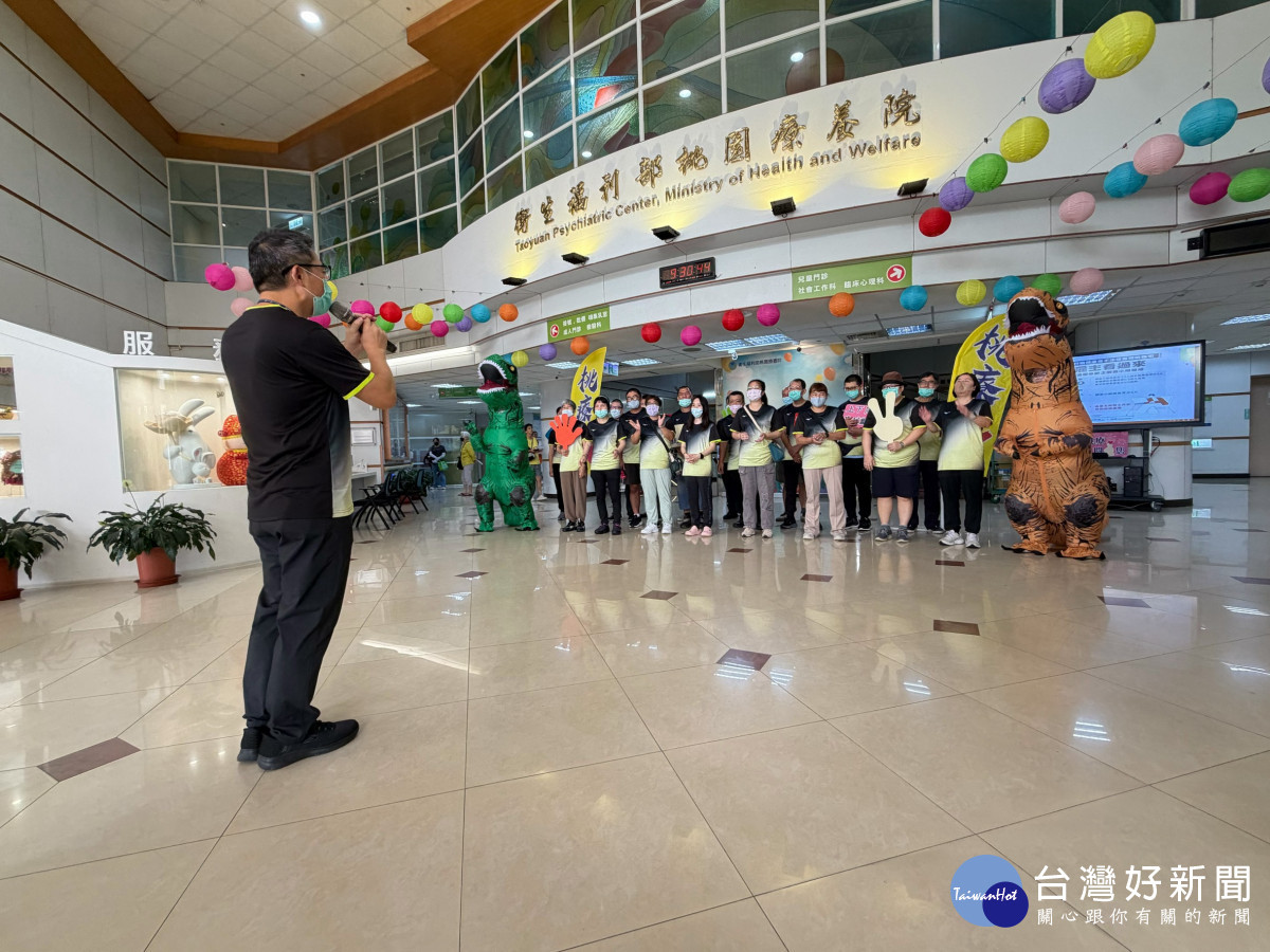 桃療廖定烈院長致詞,期勉參與學員再創佳績。 (桃療提供)
