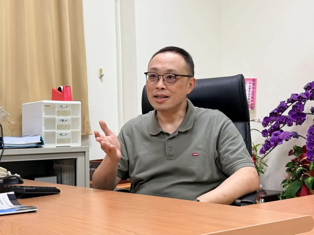 中山醫大教務長蔡孟儒認為,跨校雙主修、輔系讓私立大學的學生也能運用國立大學的教學資源,拓展學習選擇。(圖/中山醫大提供)