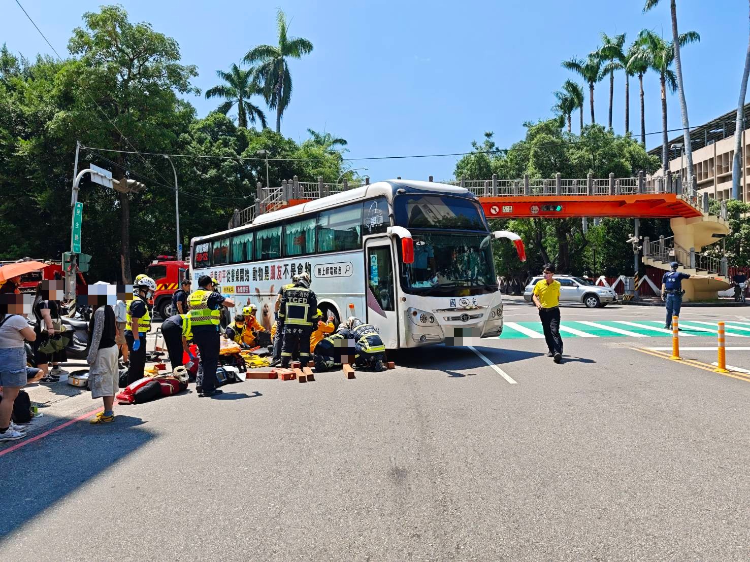 快訊/台中西區大客車撞新加坡籍婦人　送醫搶救2天不治、駕駛涉過失致死