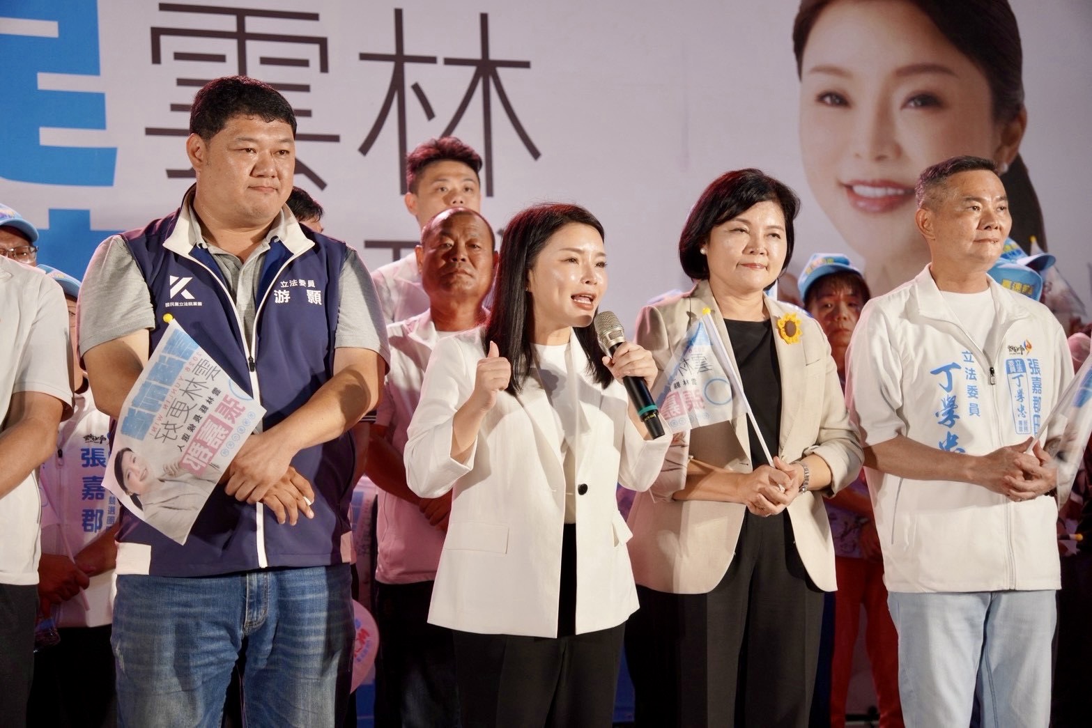 麥寮拱範宮廟口開講爆滿　游顥、丁學忠站台力薦張嘉郡 245
