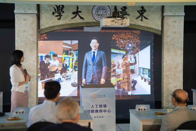 東吳大學人工智慧前瞻應用中心配置NVIDIA H200 AI伺服器，並結合全息投影等技術供課程教學、學生專題及教師研究使用。(圖 / 東吳大學 提供)