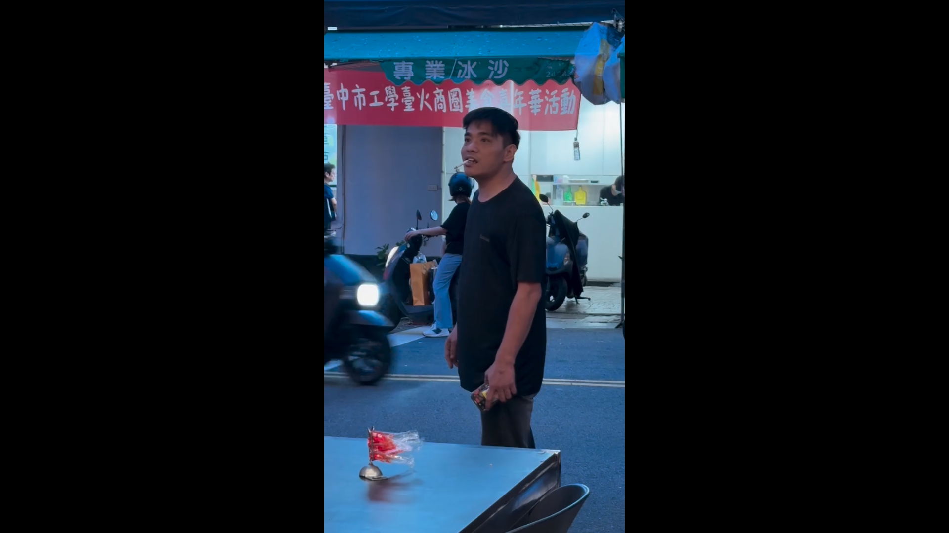 「戶外抽菸有問題嗎？」台中男距用餐區僅幾步爆口角　影片掀二手菸爭議