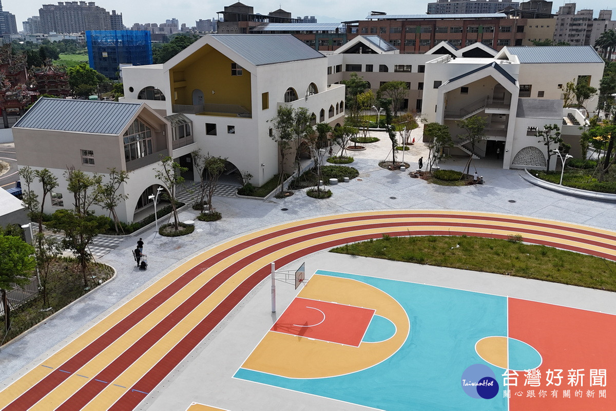 桃園市立龍岡國民小學新建校舍工程竣工。