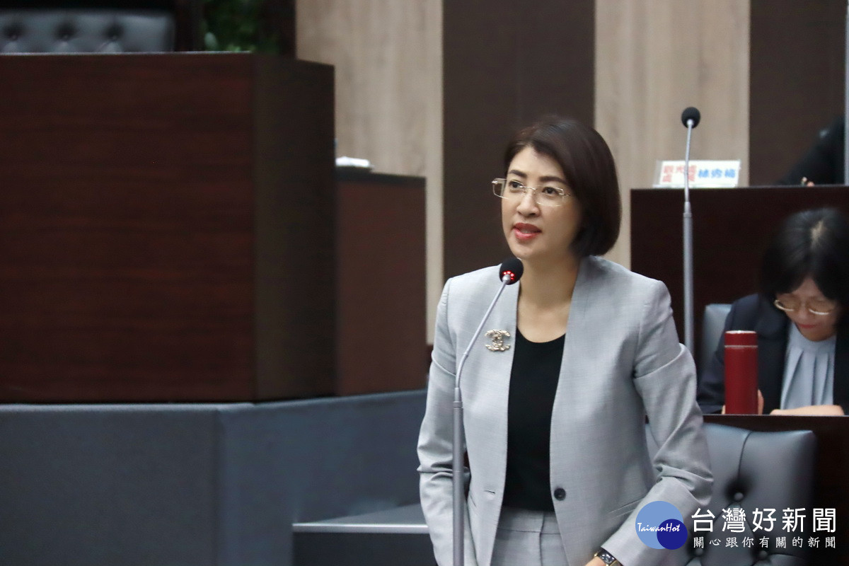 許縣長說兩縣已接洽此案,希望共同玉成。(記者扶小萍攝)