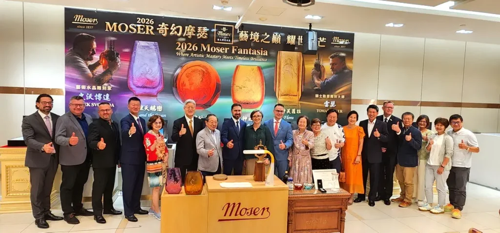 2026摩瑟水晶巡迴展與會貴賓合影