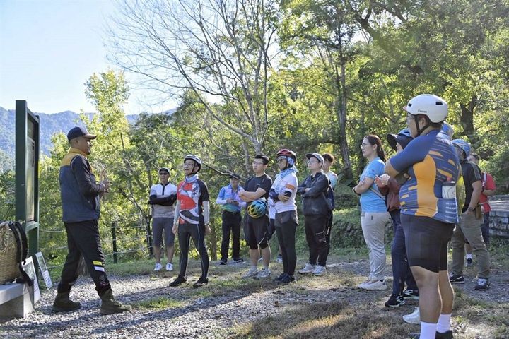 徐行玉里小鎮!「自行車挑戰x大富翁闖關x全民寫生」迎接縱谷秋日藝術單車活動