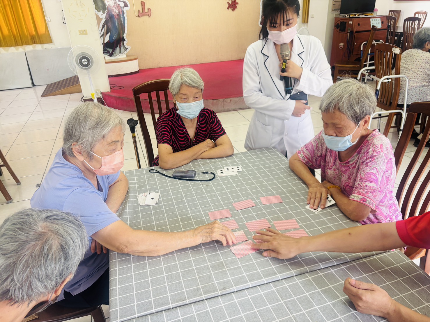 SQ10074 1熟悉撲克牌變健腦遊戲