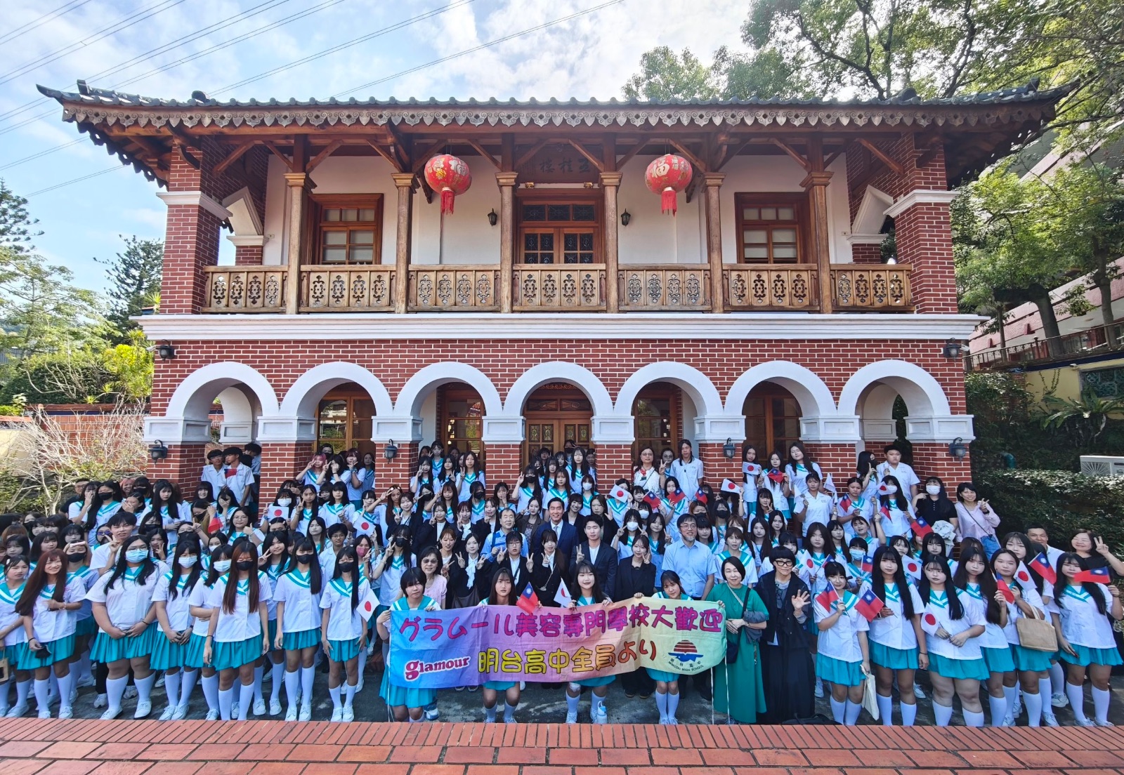 ▲明台高中攜手大阪GLAMOUR美容學校交流，展現台日技職教育魅力。(圖/記者顏淑娟攝)