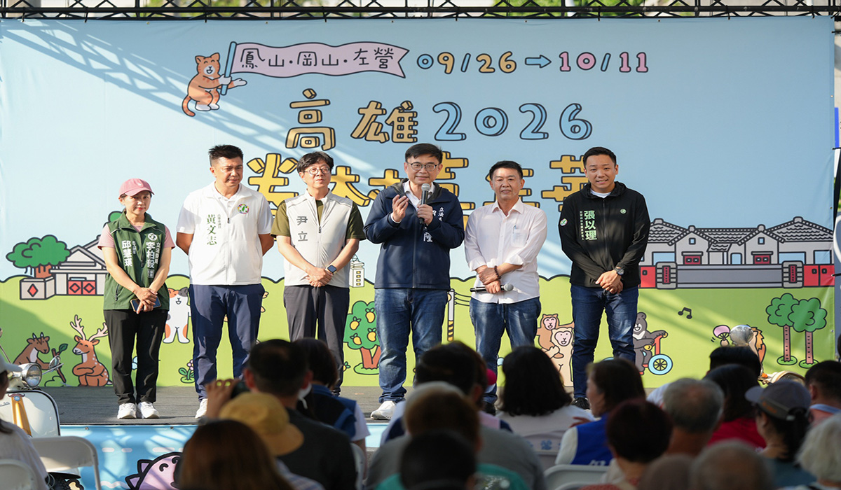 ▲賴瑞隆出席高雄眷村嘉年華，致敬榮民前輩。（圖/賴瑞隆辦公室提供）