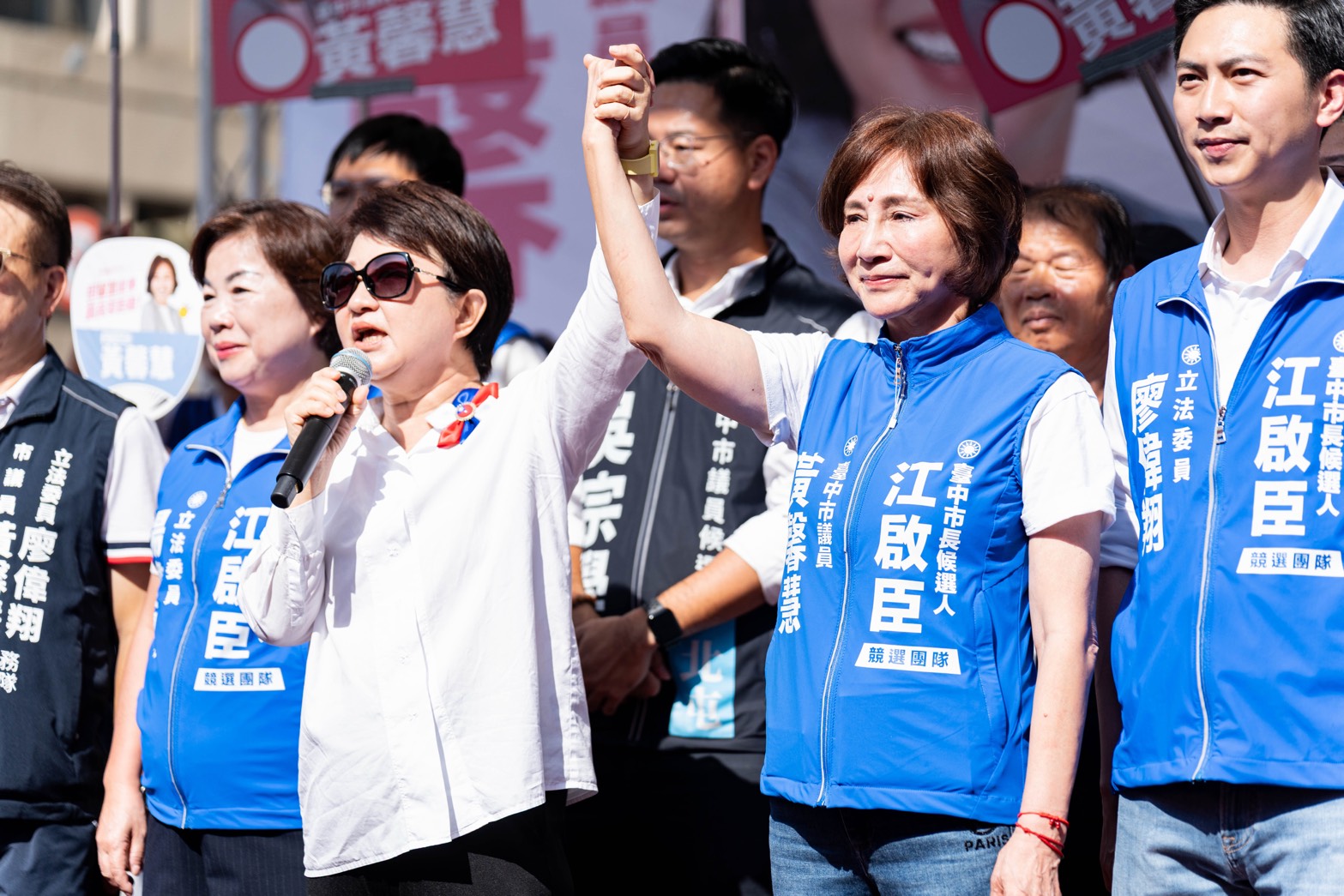 台中市議員黃馨慧11日舉行競選總部成立大會,盧秀燕、胡志強、江啓臣等人到場站台,力挺黃馨慧挑戰八連霸。(圖/黃馨慧服務處提供)