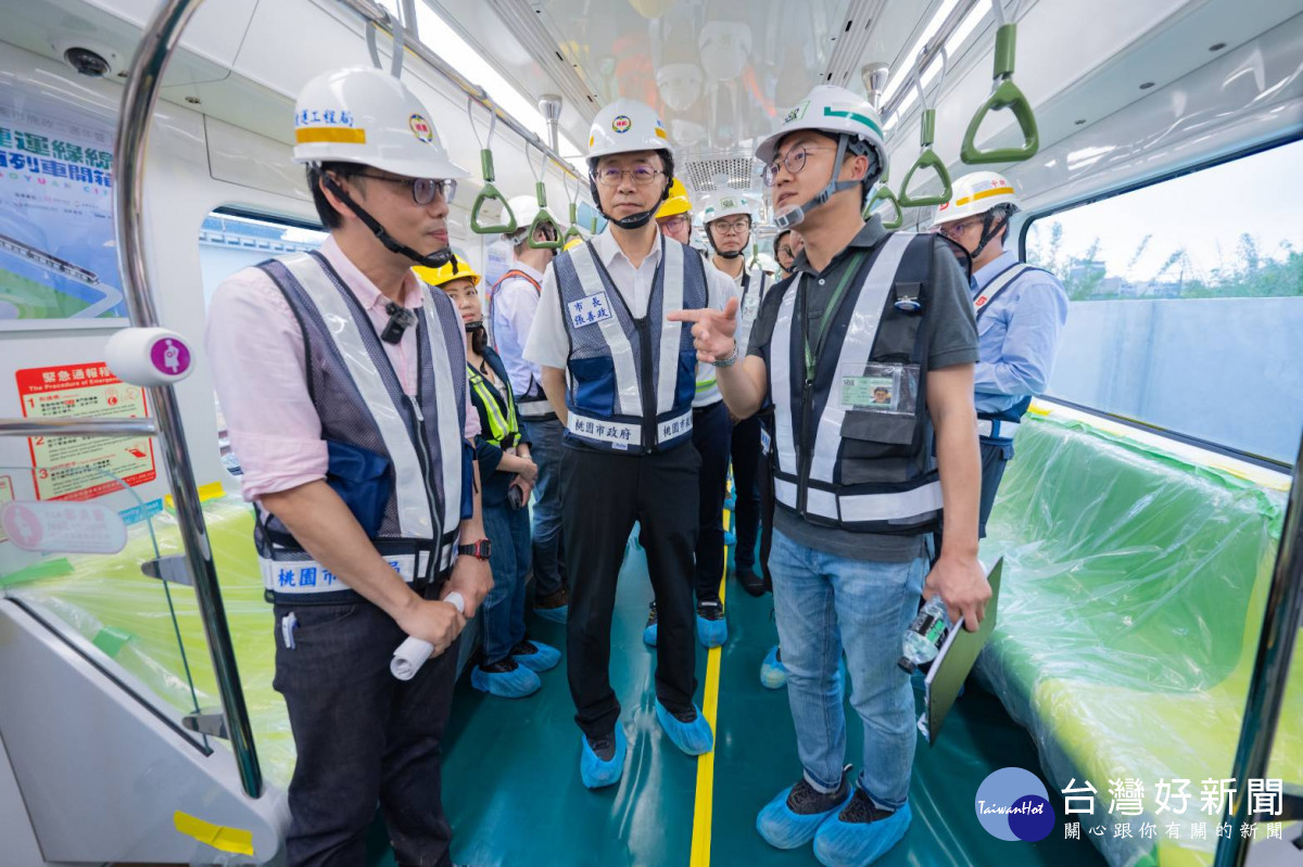 桃園市長張善政視察捷運綠線北機廠動態測試。