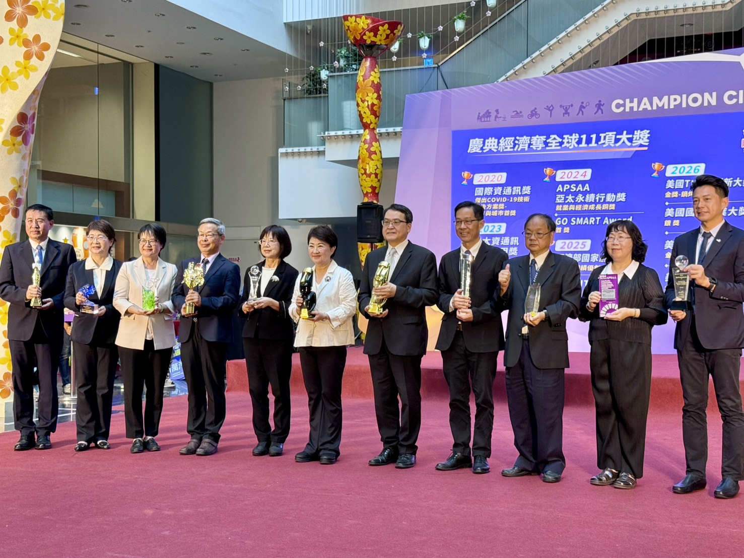 ▲台中購物節持續推動庶民經濟與品牌國際化，也累計獲得全球11項大獎。(圖/記者顏淑娟攝)