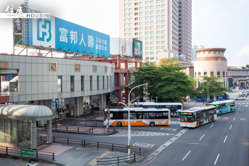 新北板橋公車站