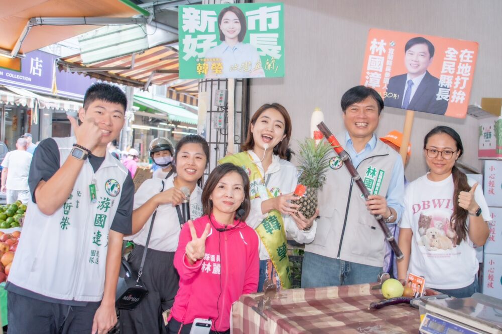 林國漳清晨6點宜蘭掃街拚選戰 獲贈「甘蔗」笑喊:我會保存起來 256 林國漳清晨6點宜蘭掃街拚選戰 獲贈「甘蔗」笑喊:我會保存起來 255