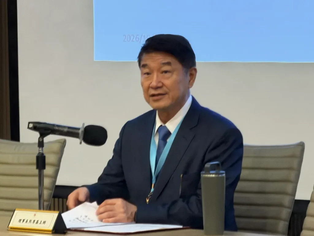 照片說明：中華軍史學會理事長熊厚基上將主持「政府遷臺後國軍發展與變革」學術研討會。