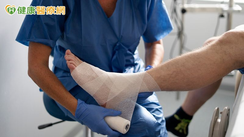 打球腳踝舊傷加新傷總是好不了 醫解再生療法輔助防護