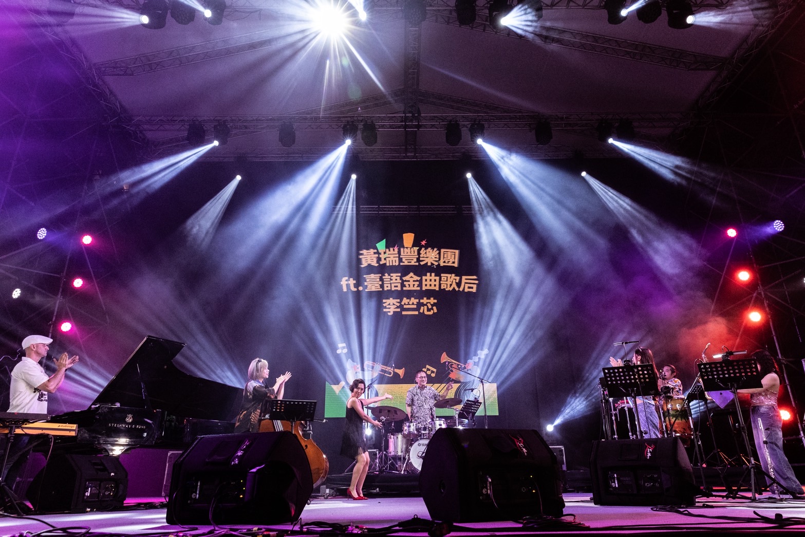 ▲「台灣鼓王」黃瑞豐、台語金曲歌后李竺芯演出。(圖/記者顏淑娟翻攝)