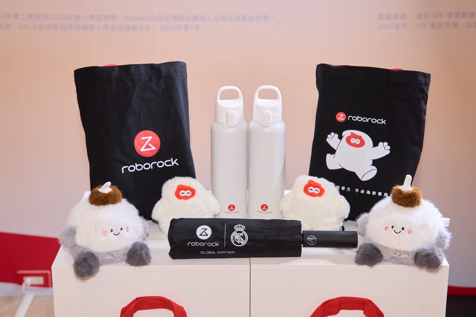 活動期間參與現場互動即有機會將旗鑑Saros 20掃拖機器人、洗地機新品F25 steam等大獎帶回家。