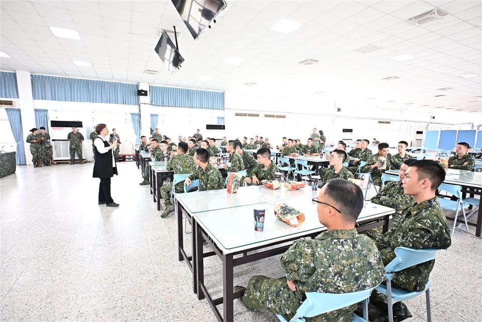 SQ10192 4常備兵役軍事訓練