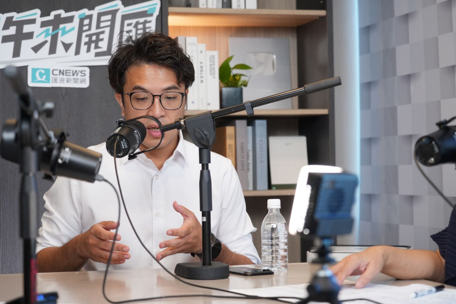 中午來開匯／昔投黃珊珊不代表現在挺民眾黨？　沈伯洋：這群人願意出門投票、當然要說服 201